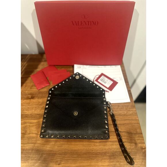 Valentino Garavani Rockstud V-Flap Leather Wristlet EUC Box,receipt + inclusions - Picture 9 of 12